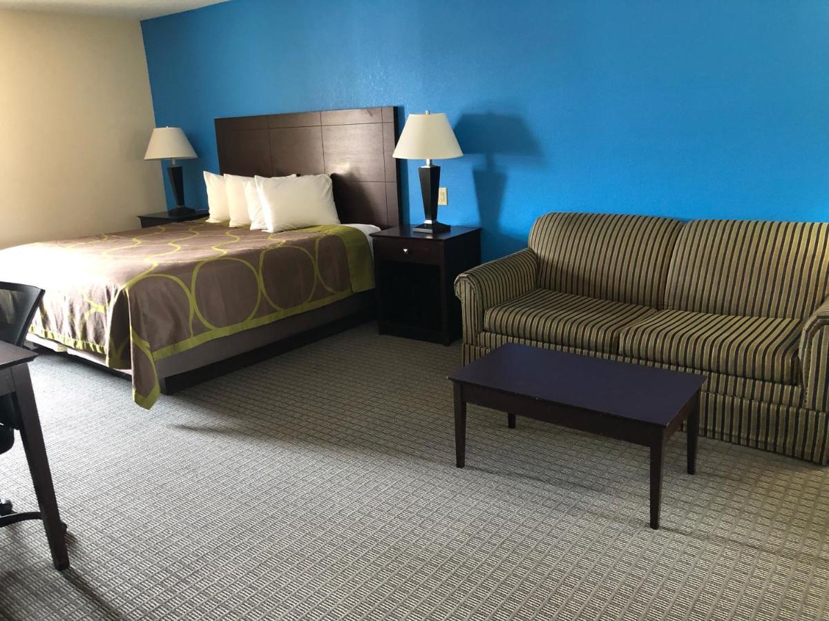 Amerivu Inn & Suites Eau Claire Esterno foto